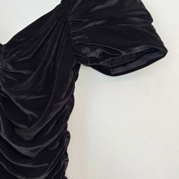 NWT Anthropologie Hutch Black Velvet Ruched Puff Sleeve Mini Dress size 10 - Picture 14 of 16
